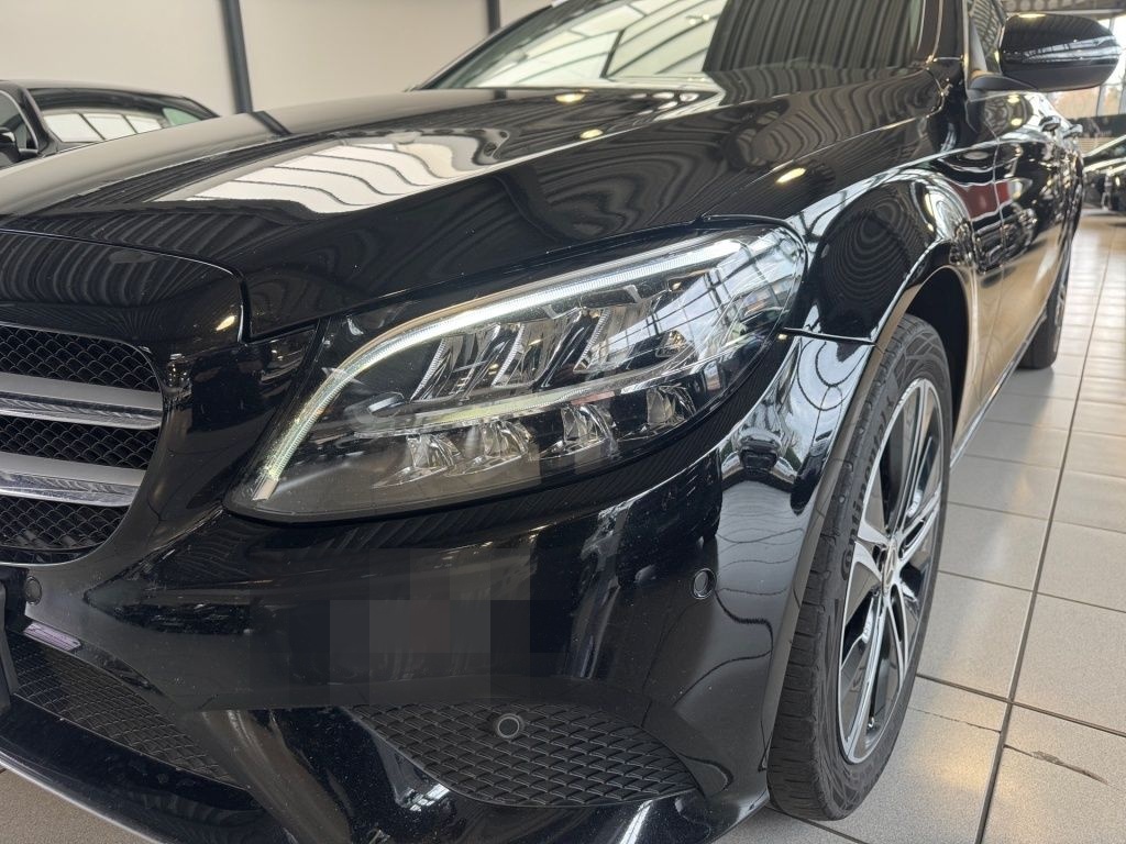 Mercedes-Benz C 300 de T Avantgarde, LED, HuD, CarPlay, Ambie foto 3