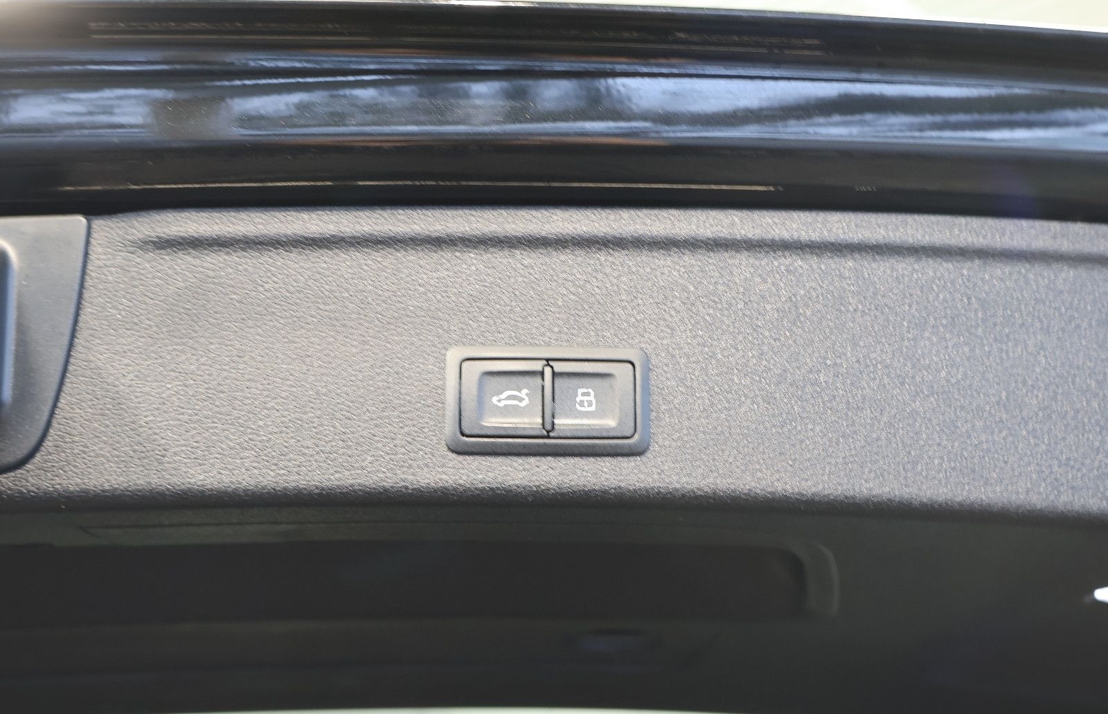 Audi A4 Avant 35 TFSI CARPLAY+FRONT+KEY+LED+17" foto 16