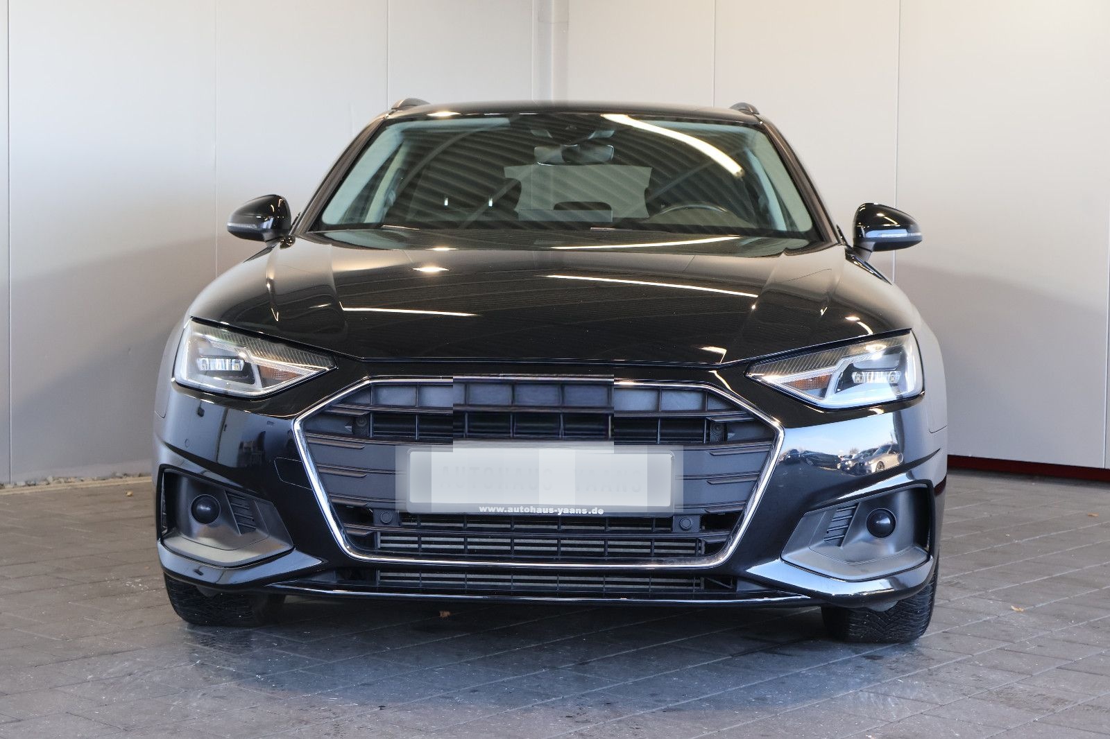 Audi A4 Avant 35 TFSI NAVI+CARPLAY+KEY+LED+17" foto 2