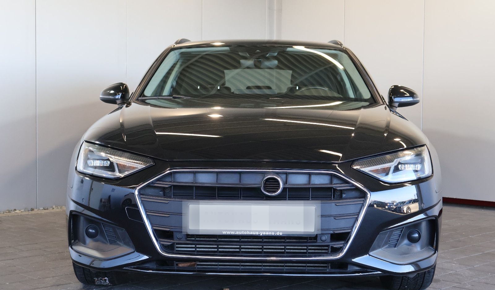 Audi A4 Avant 35 TFSI NAVI+CARPLAY+KEY+LED+17" foto 2