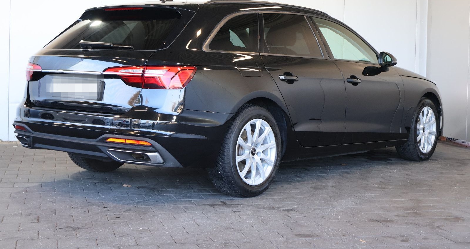 Audi A4 Avant 35 TFSI NAVI+CARPLAY+KEY+LED+17" foto 4
