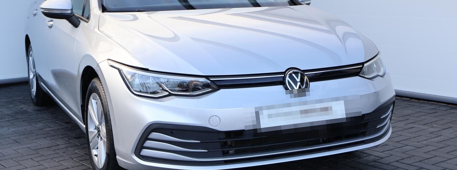 Volkswagen Golf 1.5 eTSI ACT Autom. ACC Navi LED AHK 1.Hd. foto 2