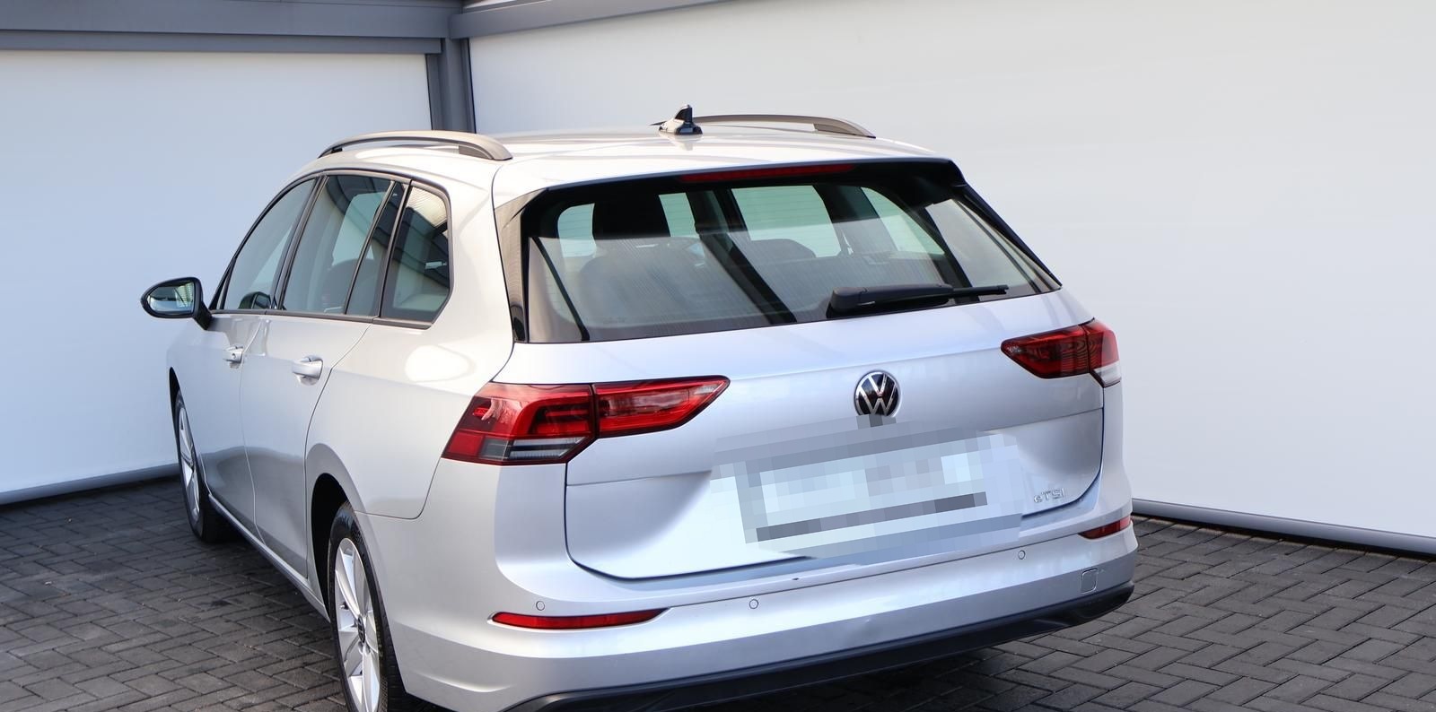 Volkswagen Golf 1.5 eTSI ACT Autom. ACC Navi LED AHK 1.Hd. foto 4