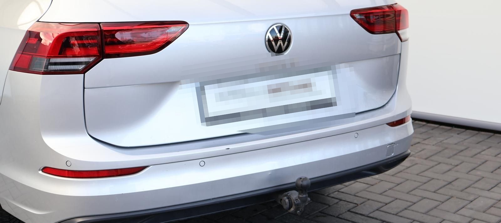Volkswagen Golf 1.5 eTSI ACT Autom. ACC Navi LED AHK 1.Hd. foto 6