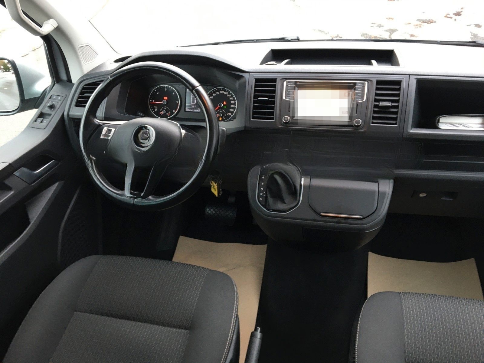 Volkswagen T6 Multivan 2.0 TDI DSG Trendline foto 11