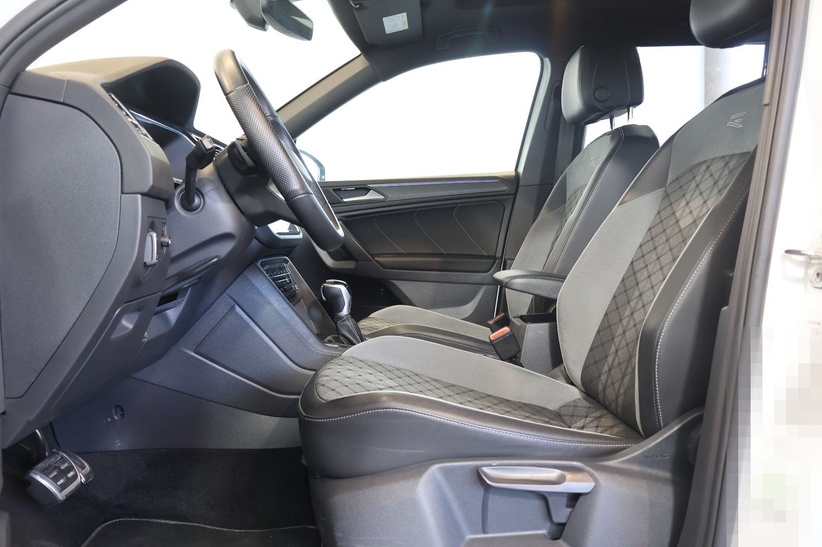 Volkswagen Tiguan Allspace R-Line 2.0 TDI 4M HUD+PANO+AHK foto 12