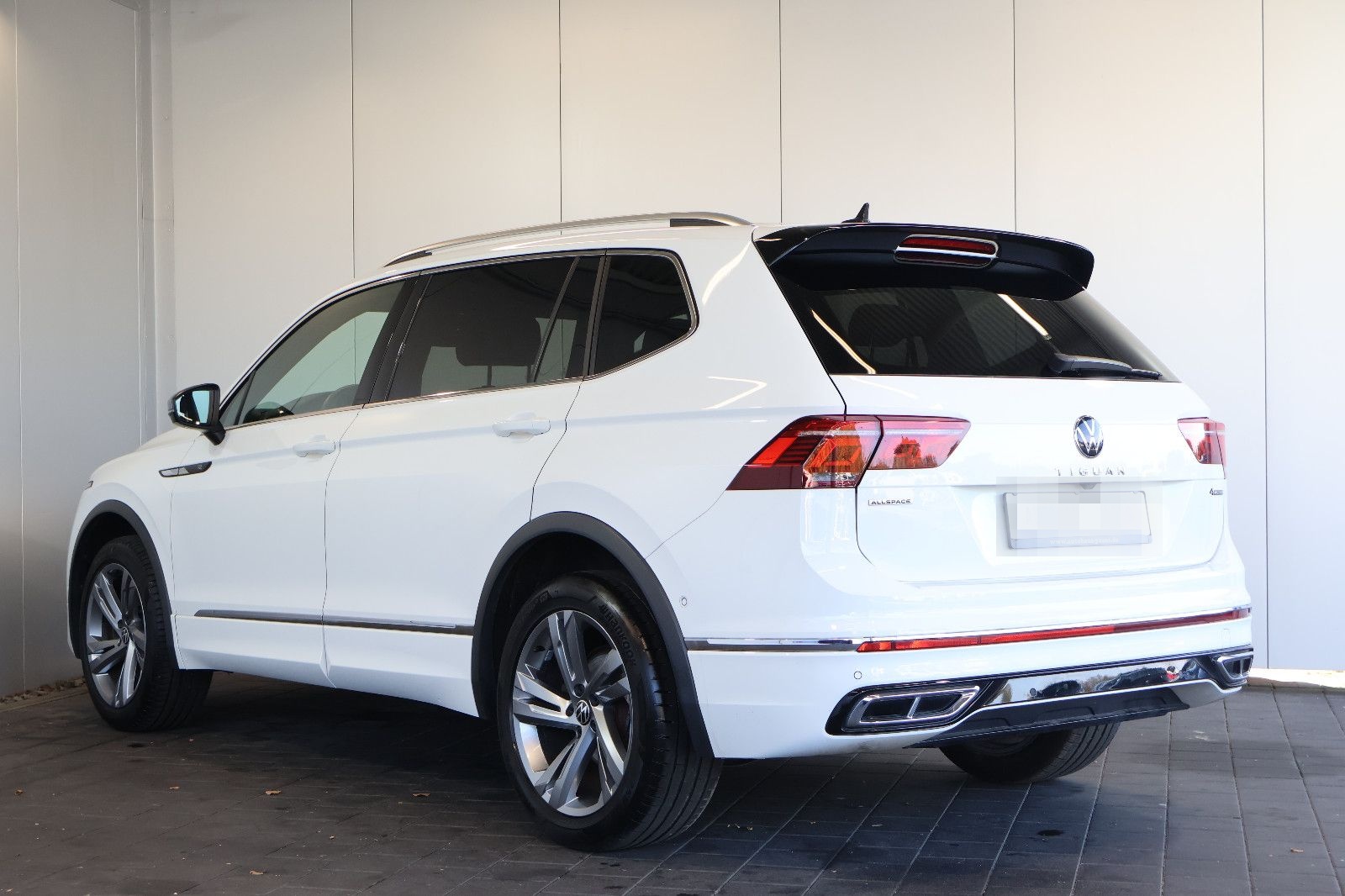 Volkswagen Tiguan Allspace R-Line 2.0 TDI 4M HUD+PANO+AHK foto 6
