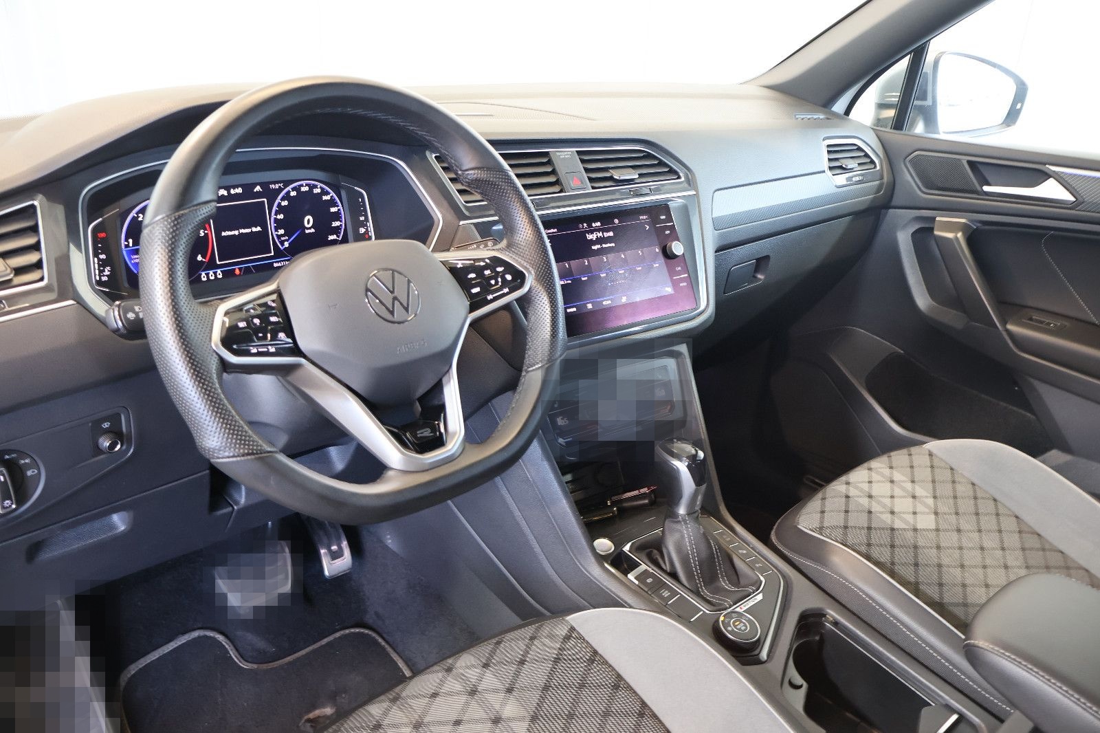 Volkswagen Tiguan Allspace R-Line 2.0 TDI 4M HUD+PANO+AHK foto 10