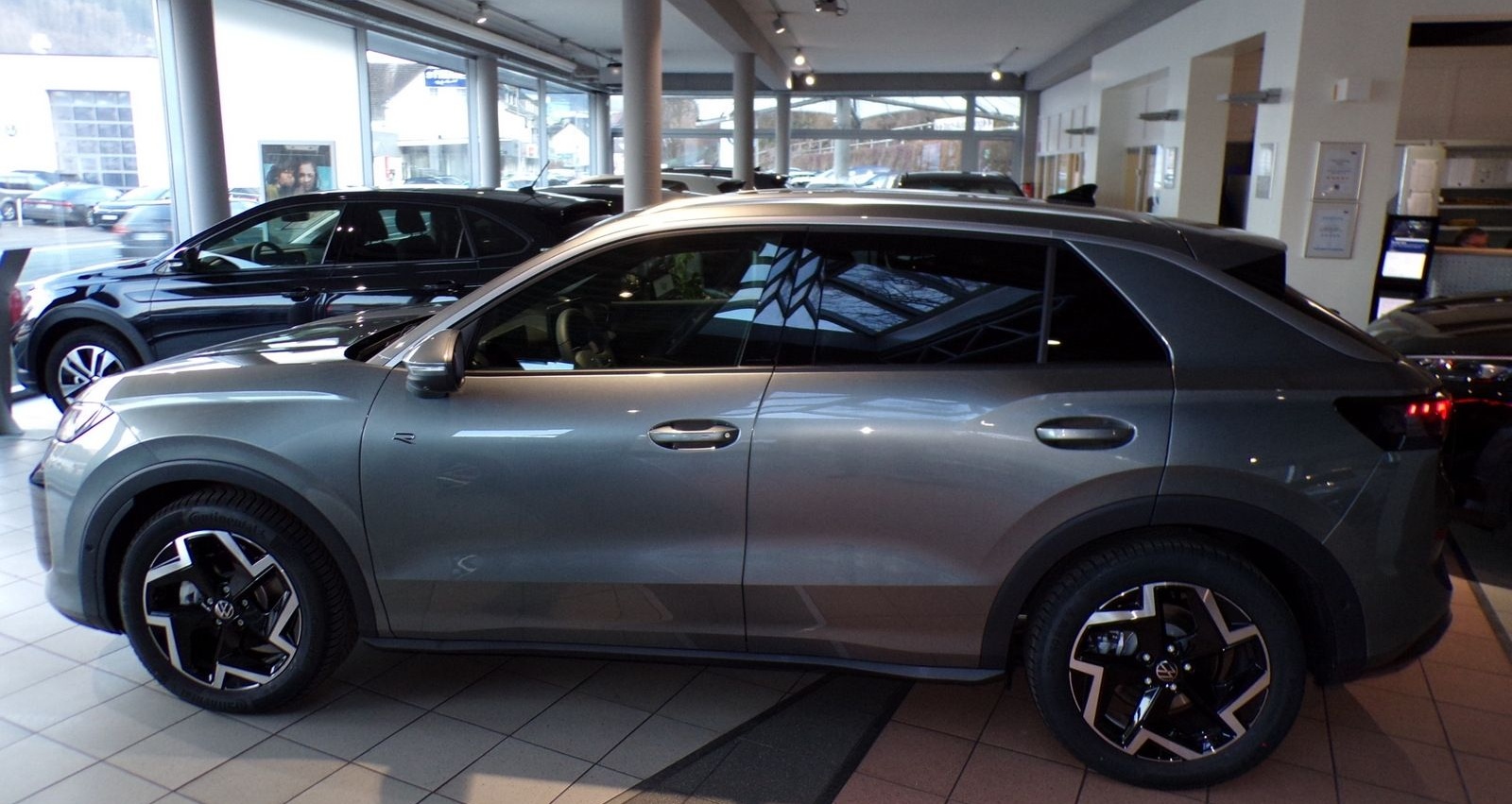 Volkswagen T-ROC 1.5 TSI DSG R-LINE / PANO+MATRIX+HEAD UP foto 5