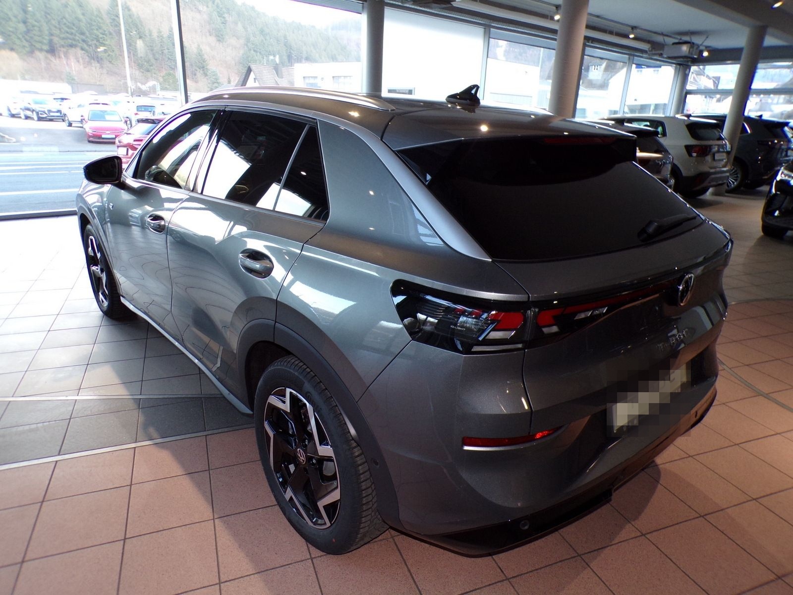 Volkswagen T-ROC 1.5 TSI DSG R-LINE / PANO+MATRIX+HEAD UP foto 6