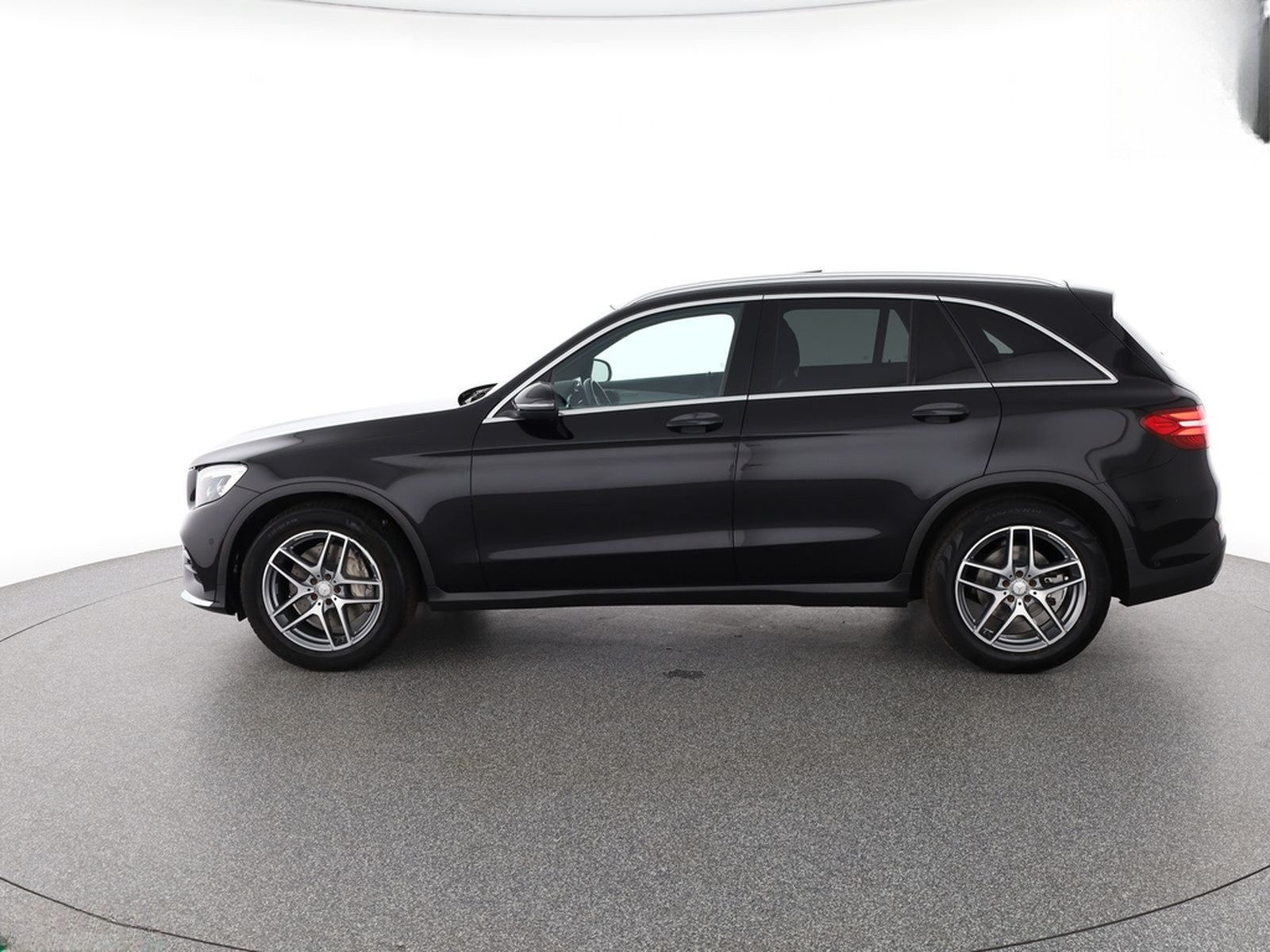 Mercedes-Benz GLC 250 4M AMG STANDHEIZ,KAMERA,PANO,AMBIENTE,SH foto 2