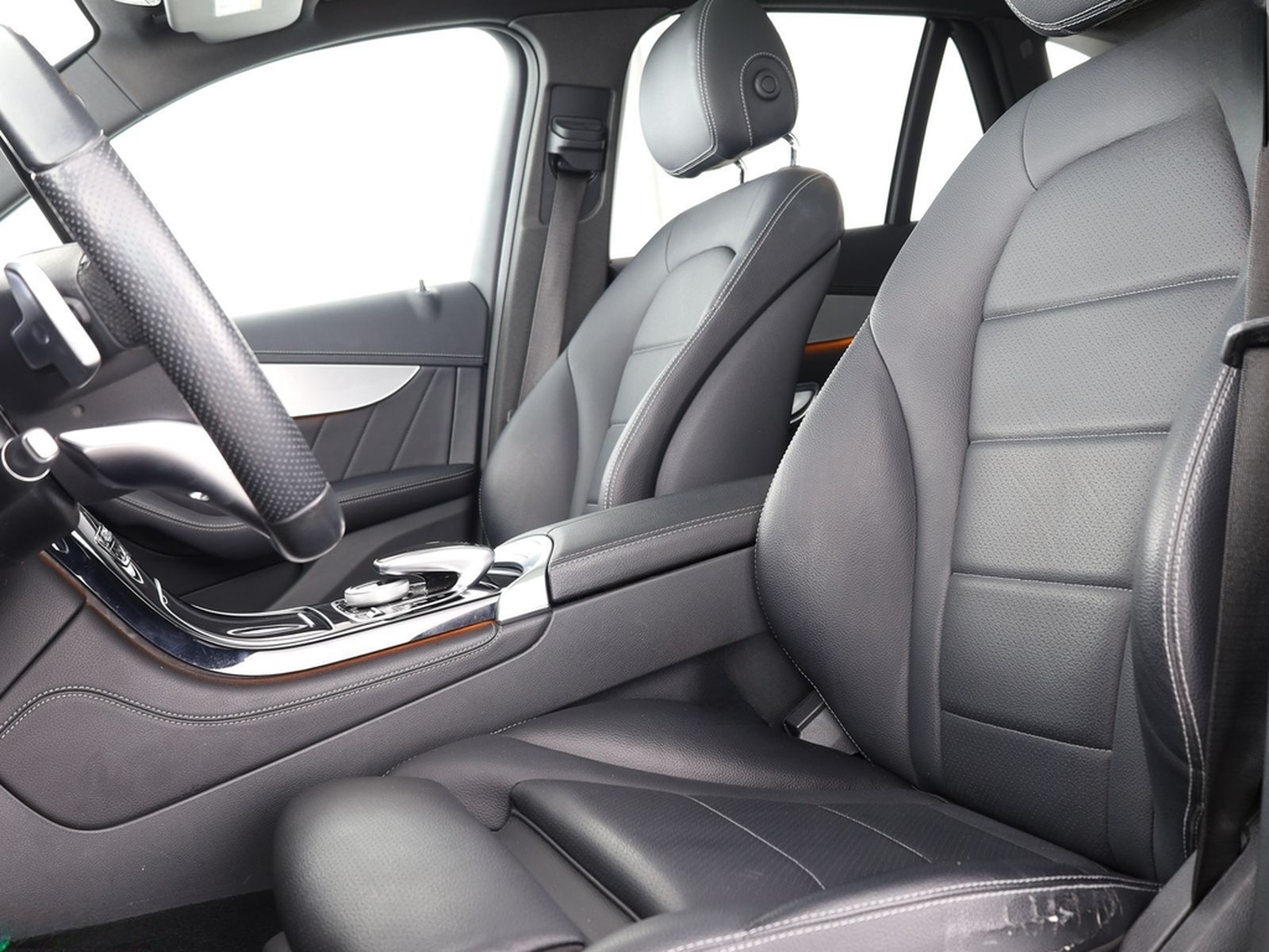 Mercedes-Benz GLC 250 4M AMG STANDHEIZ,KAMERA,PANO,AMBIENTE,SH foto 10