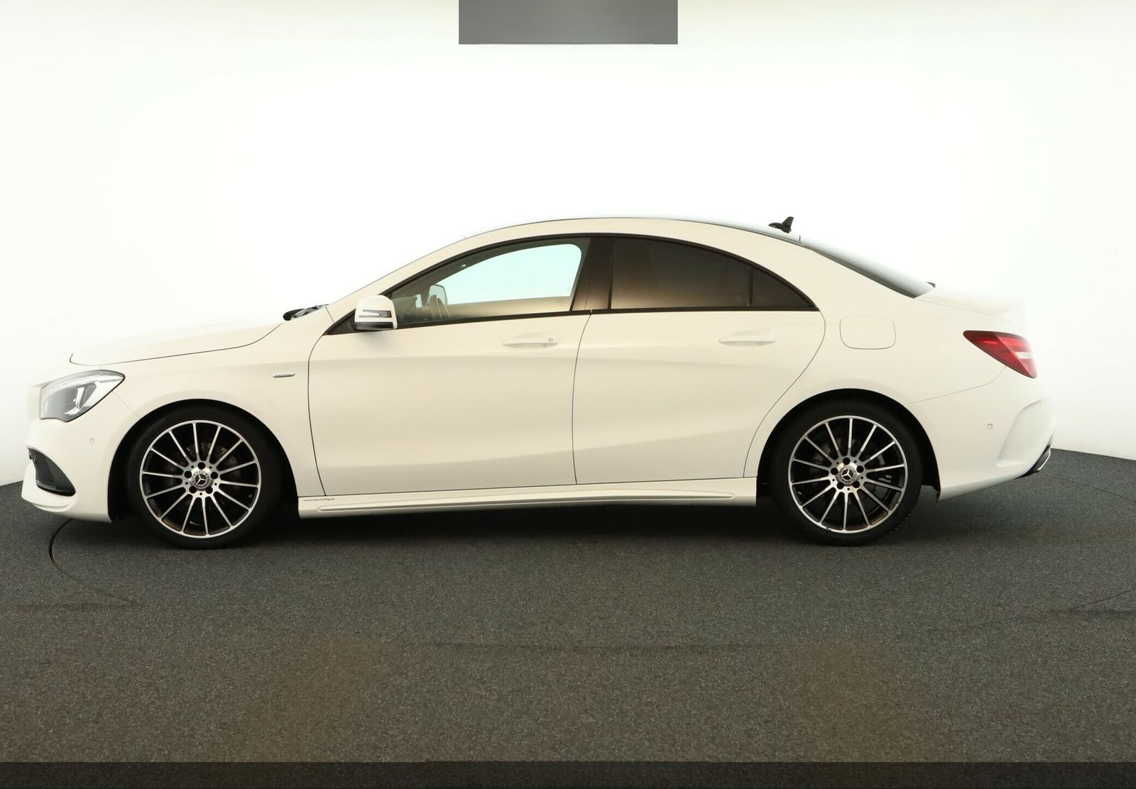 Mercedes-Benz CLA 200 AMG-Line #LED#CAM#GRA#18Zoll#Navi foto 2