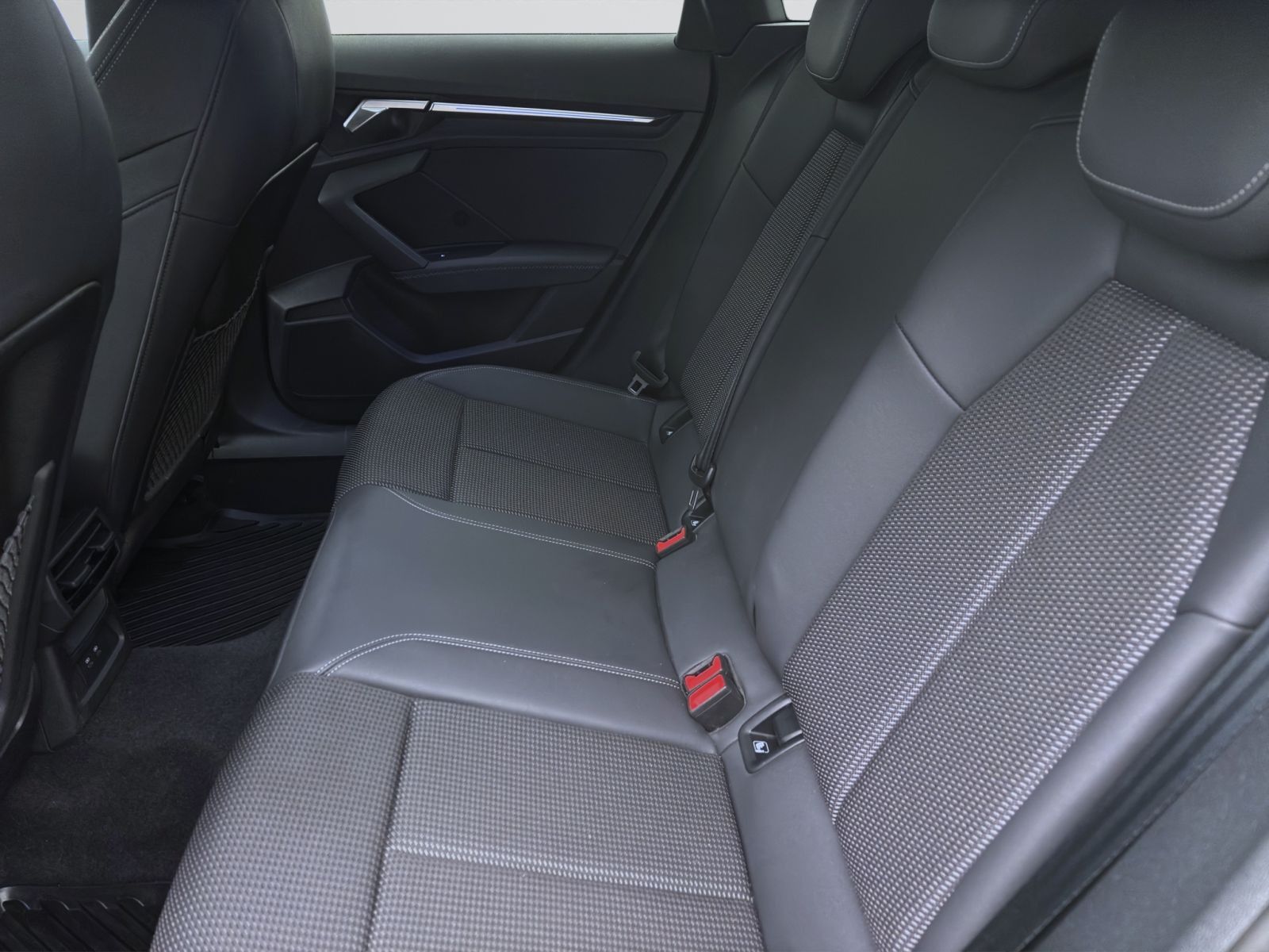 Audi A3 Sportback 35 TDI ADVANCED STDHZG AHK MATRIX N foto 15