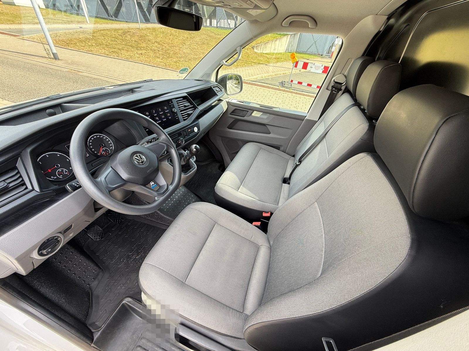 Volkswagen T6.1 Transporter Kasten FWD + Navi + Klima + 1. foto 11