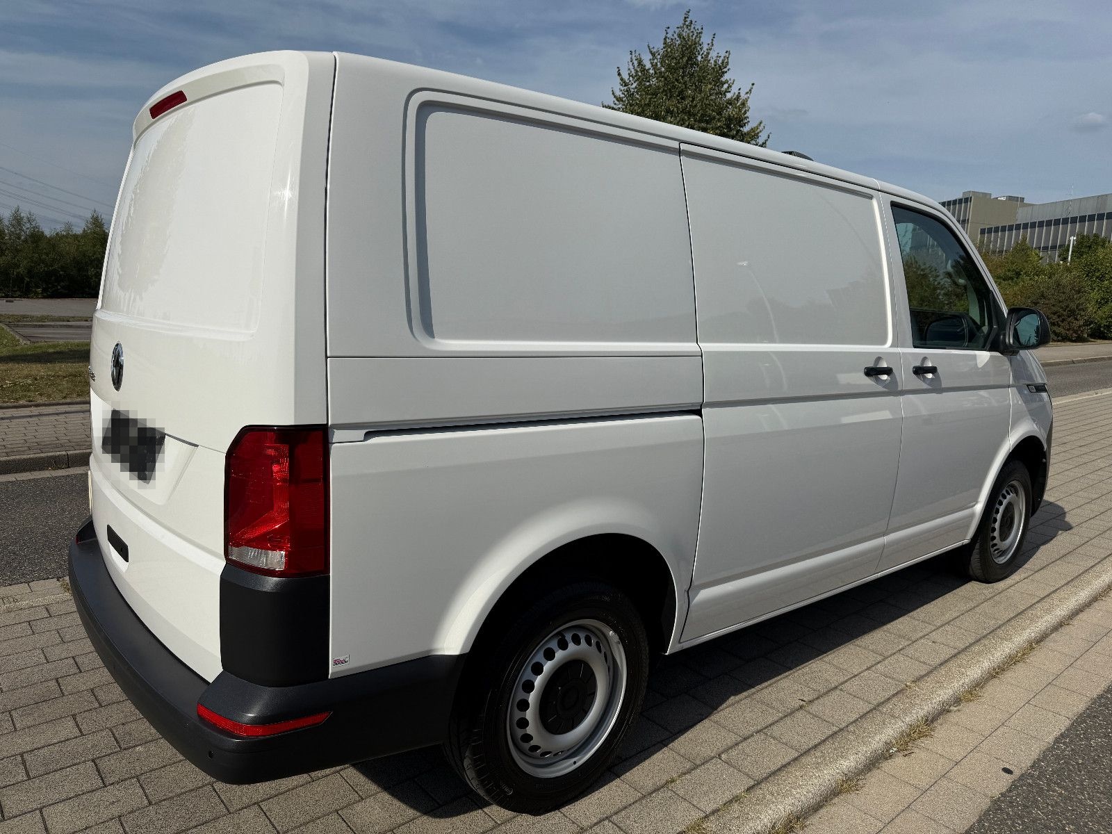 Volkswagen T6.1 Transporter Kasten FWD + Navi + Klima + 1. foto 4