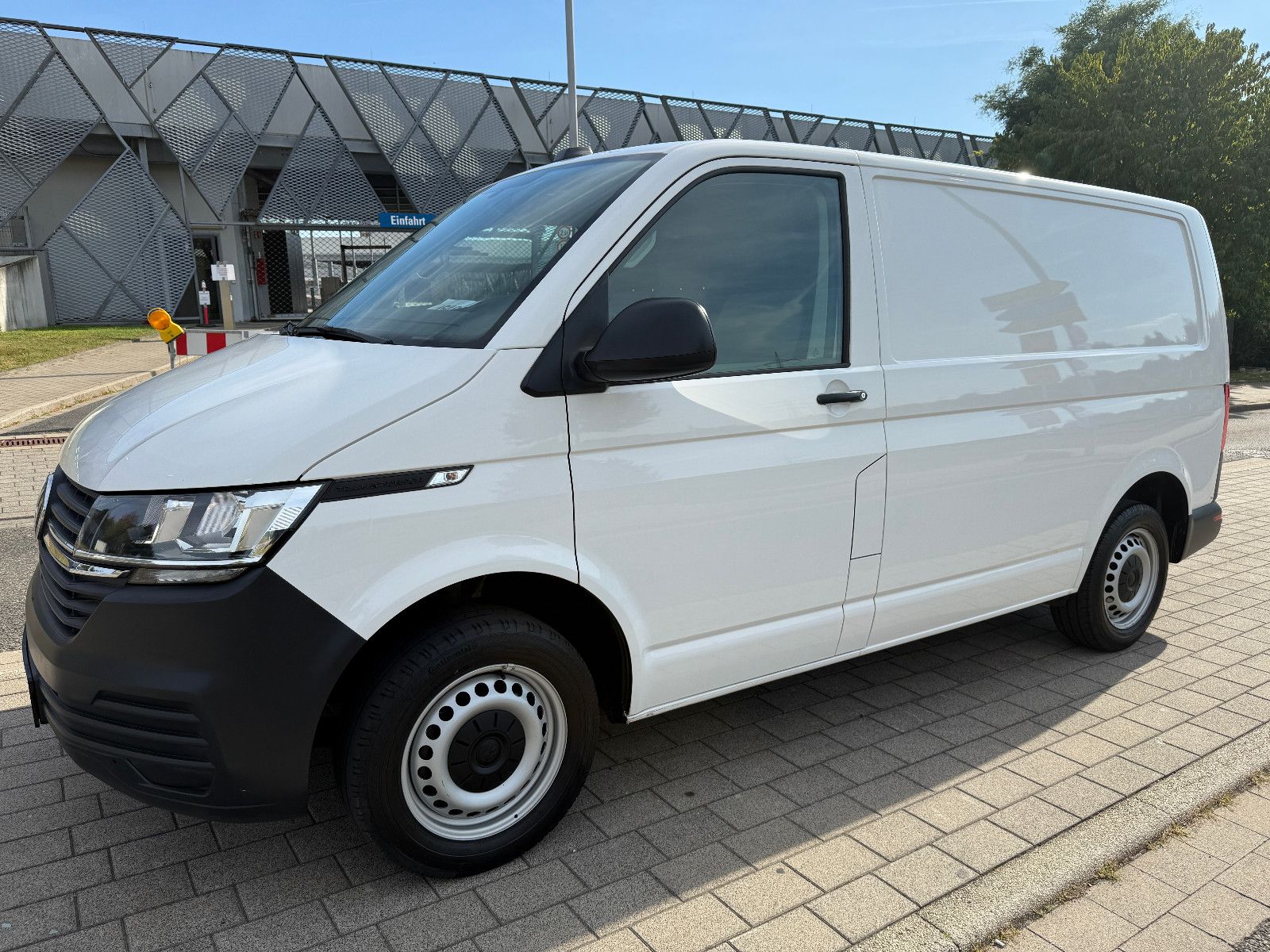 Volkswagen T6.1 Transporter Kasten FWD + Navi + Klima + 1. foto 9