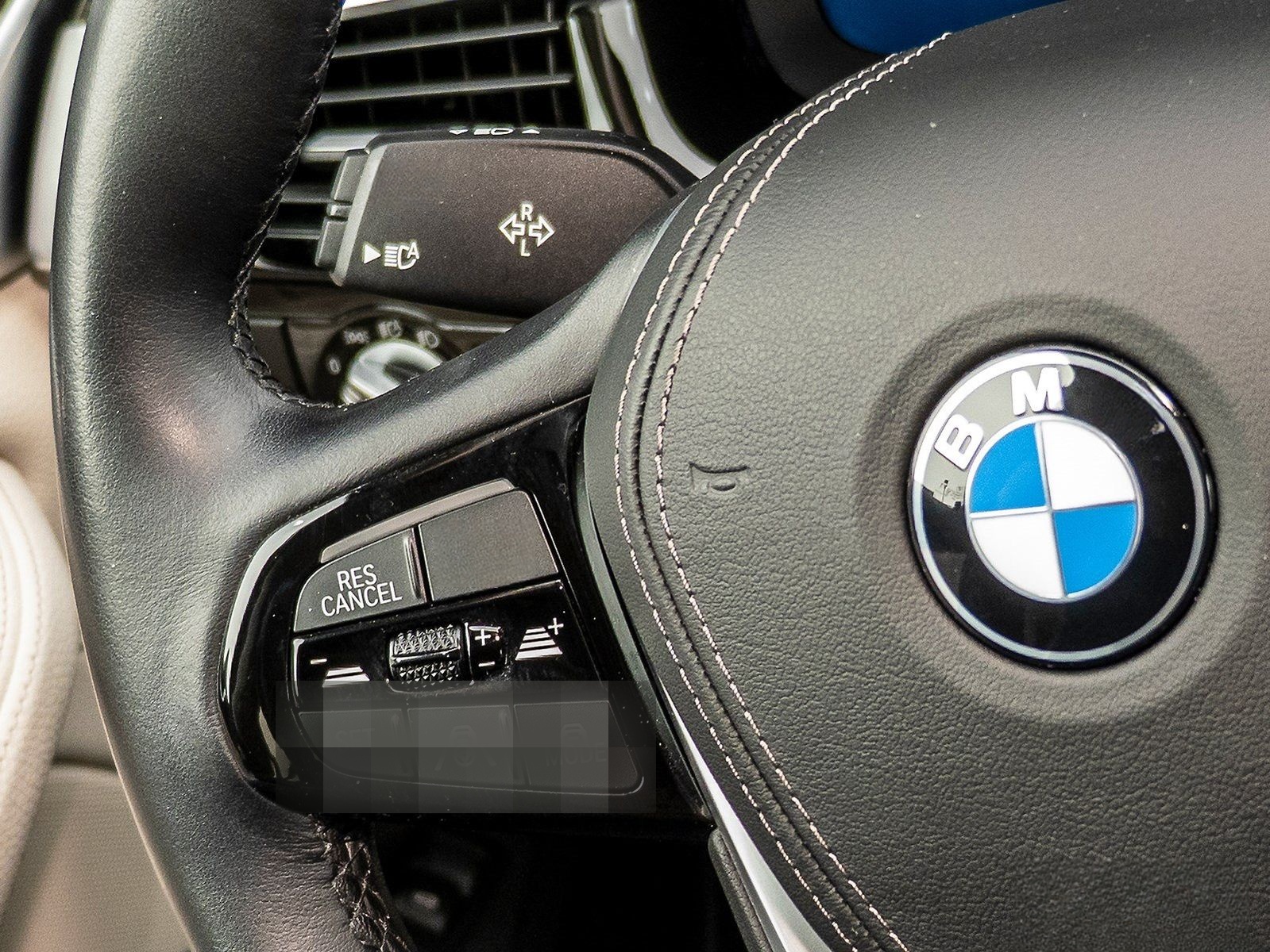 BMW 530d xDrive T. Luxury Line ACC HUD SoftClose Kam foto 14
