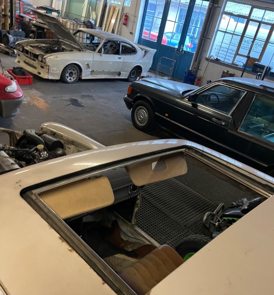 Mercedes-Benz 220 foto 15