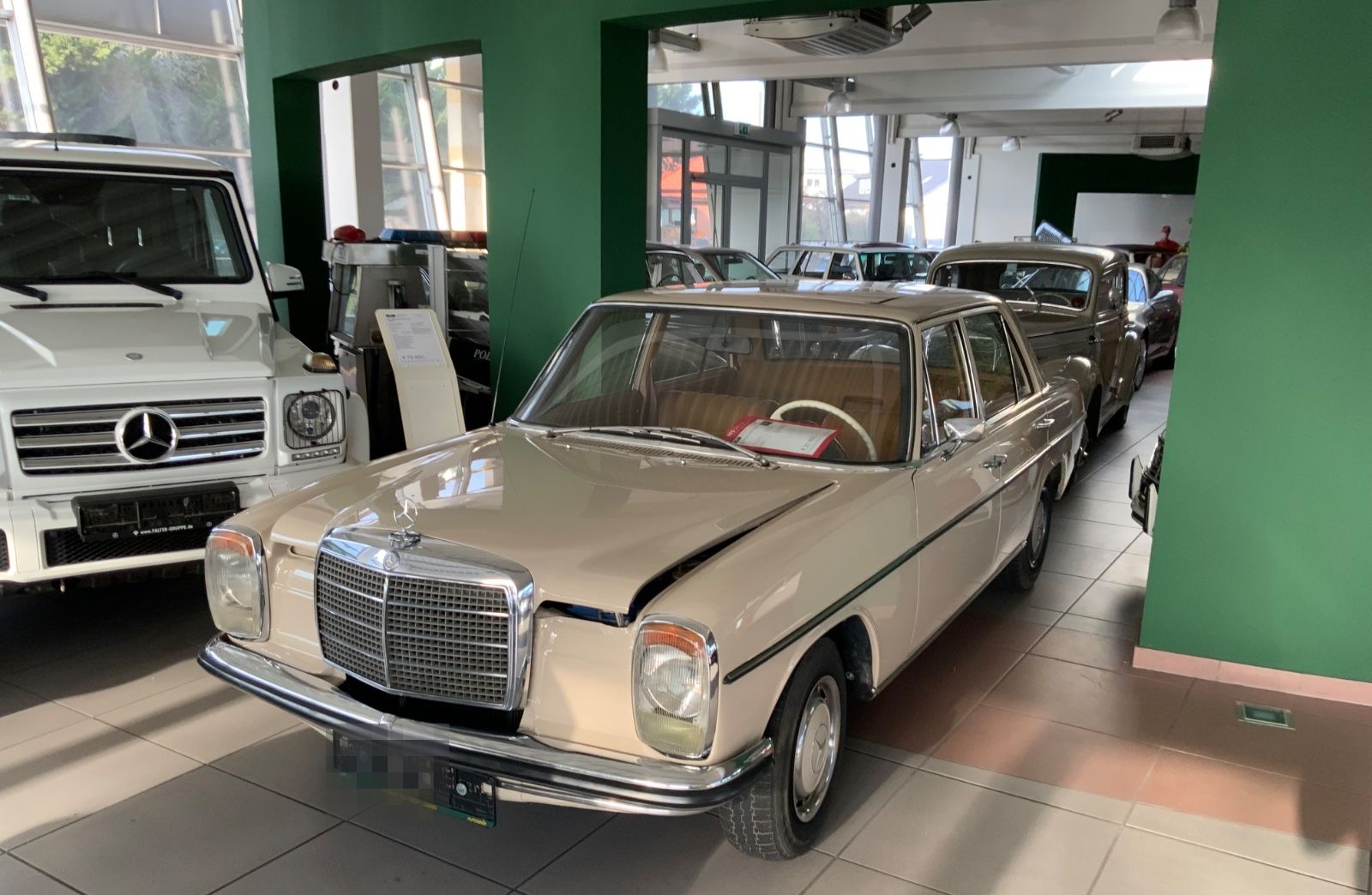 Mercedes-Benz 220 foto 8
