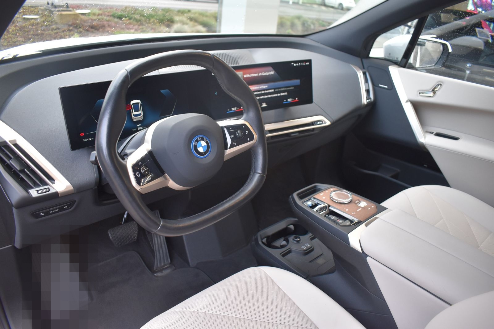 BMW iX xDrive40 Sportpaket HK HiFi DAB Pano.Dach foto 15