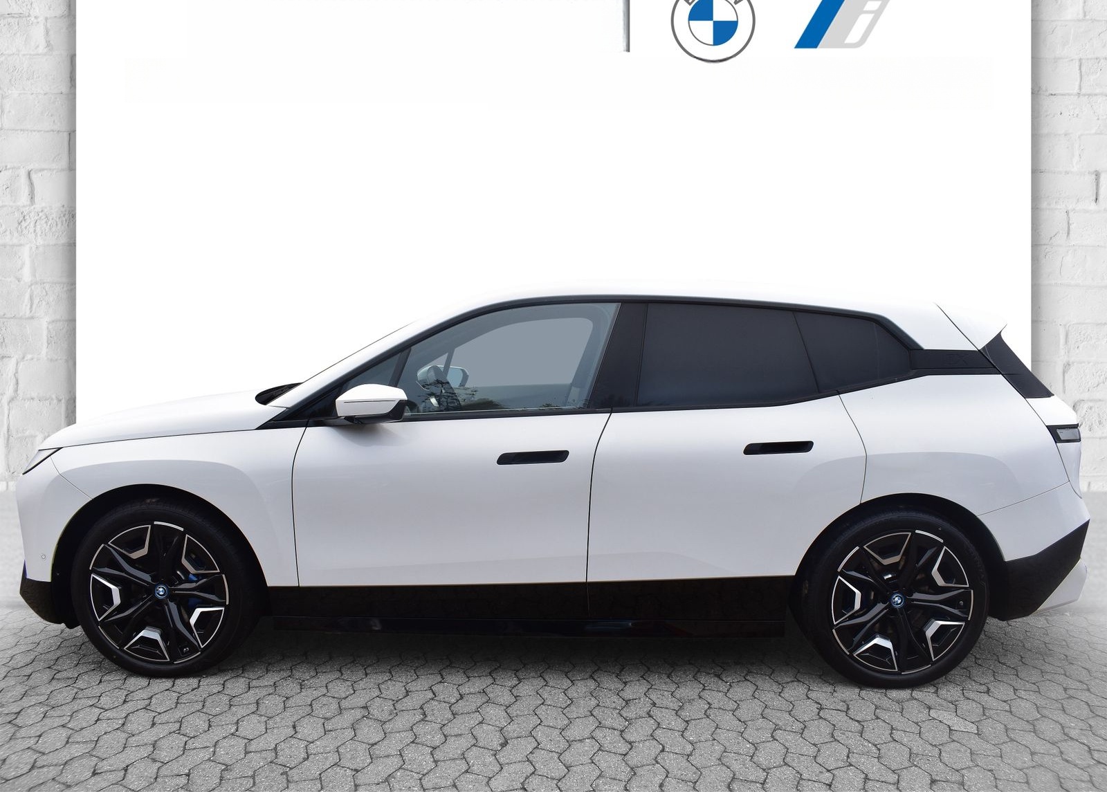 BMW iX xDrive40 Sportpaket HK HiFi DAB Pano.Dach foto 4