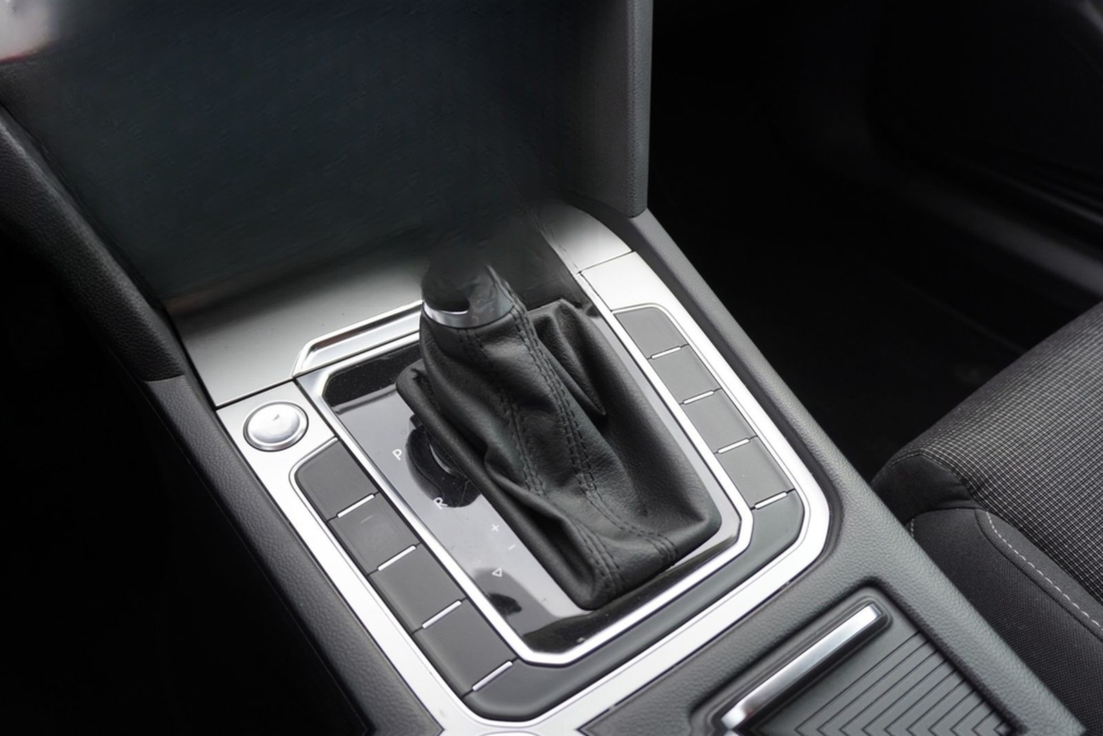 Volkswagen Passat Variant 1.5 TSI DSG LED Navi ACC AHK foto 27