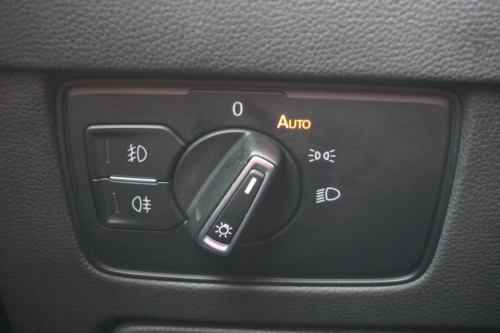 Volkswagen Passat Variant 1.5 TSI DSG LED Navi ACC AHK foto 37