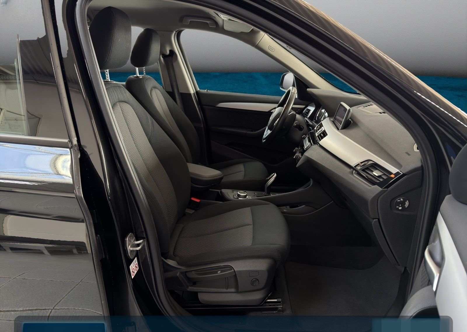BMW X1 sDrive18d Navi+SHZ+HiFi+Klimaaut.+Ambi+BT+ZV foto 18