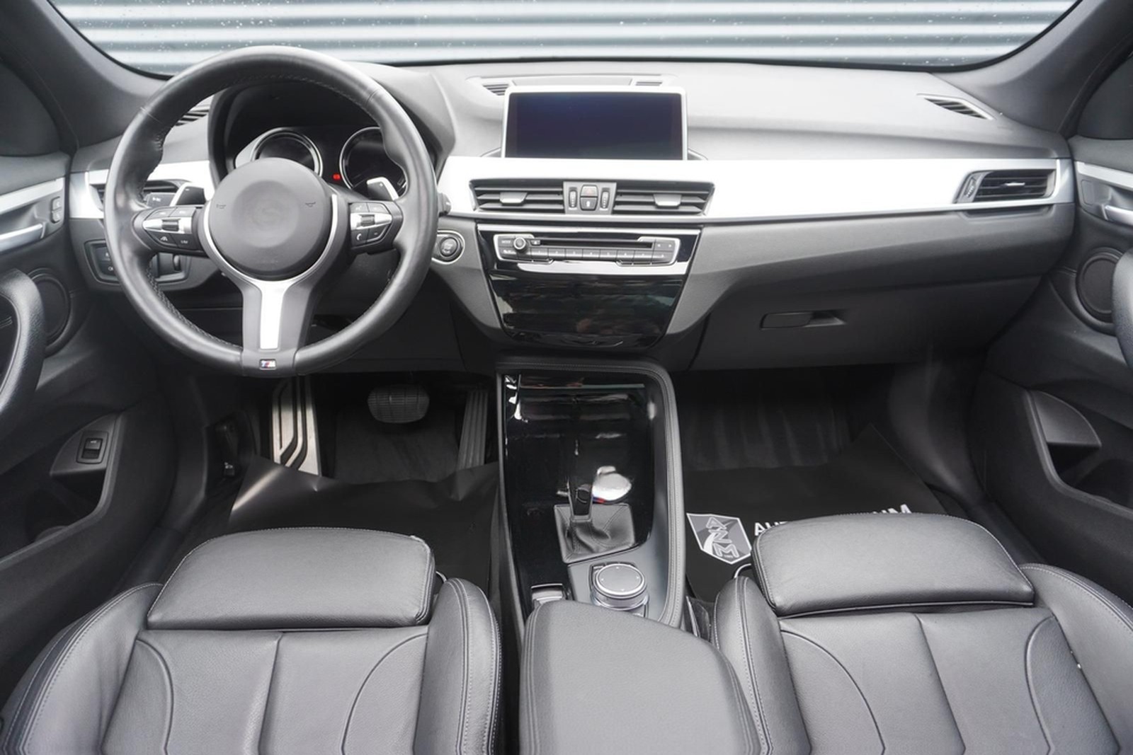 BMW X1 xDrive20i M-SPORTPAKET|HEAD-UP|PANORAMA|LED| foto 16