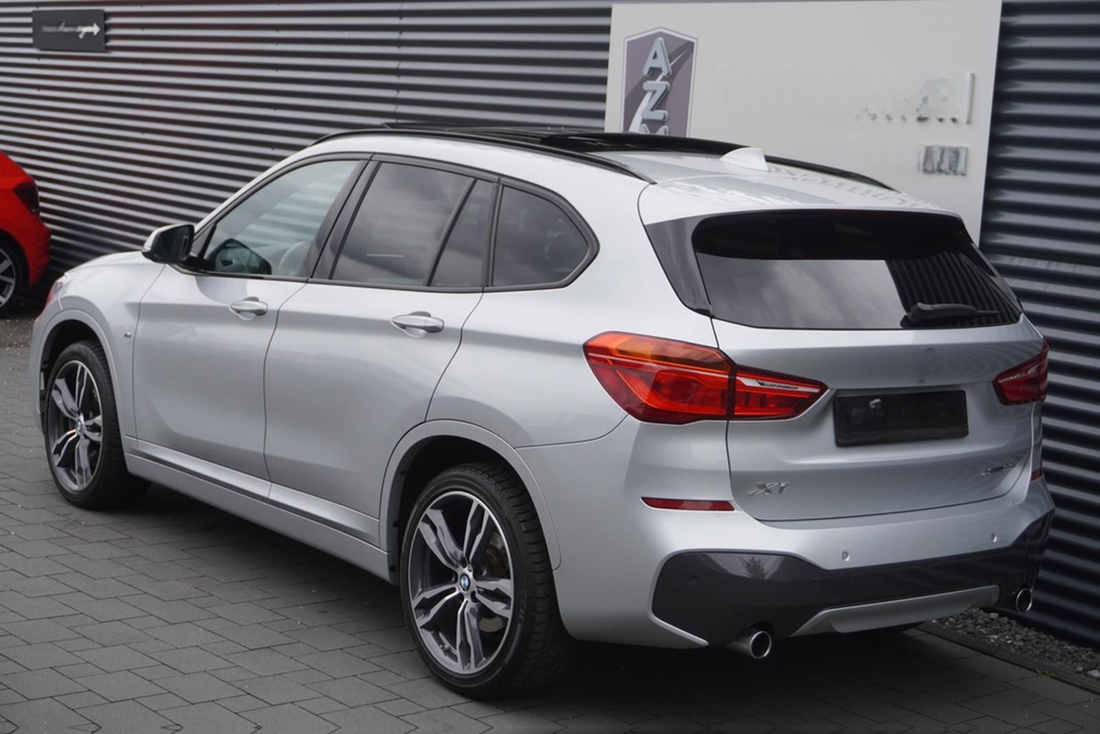 BMW X1 xDrive20i M-SPORTPAKET|HEAD-UP|PANORAMA|LED| foto 8