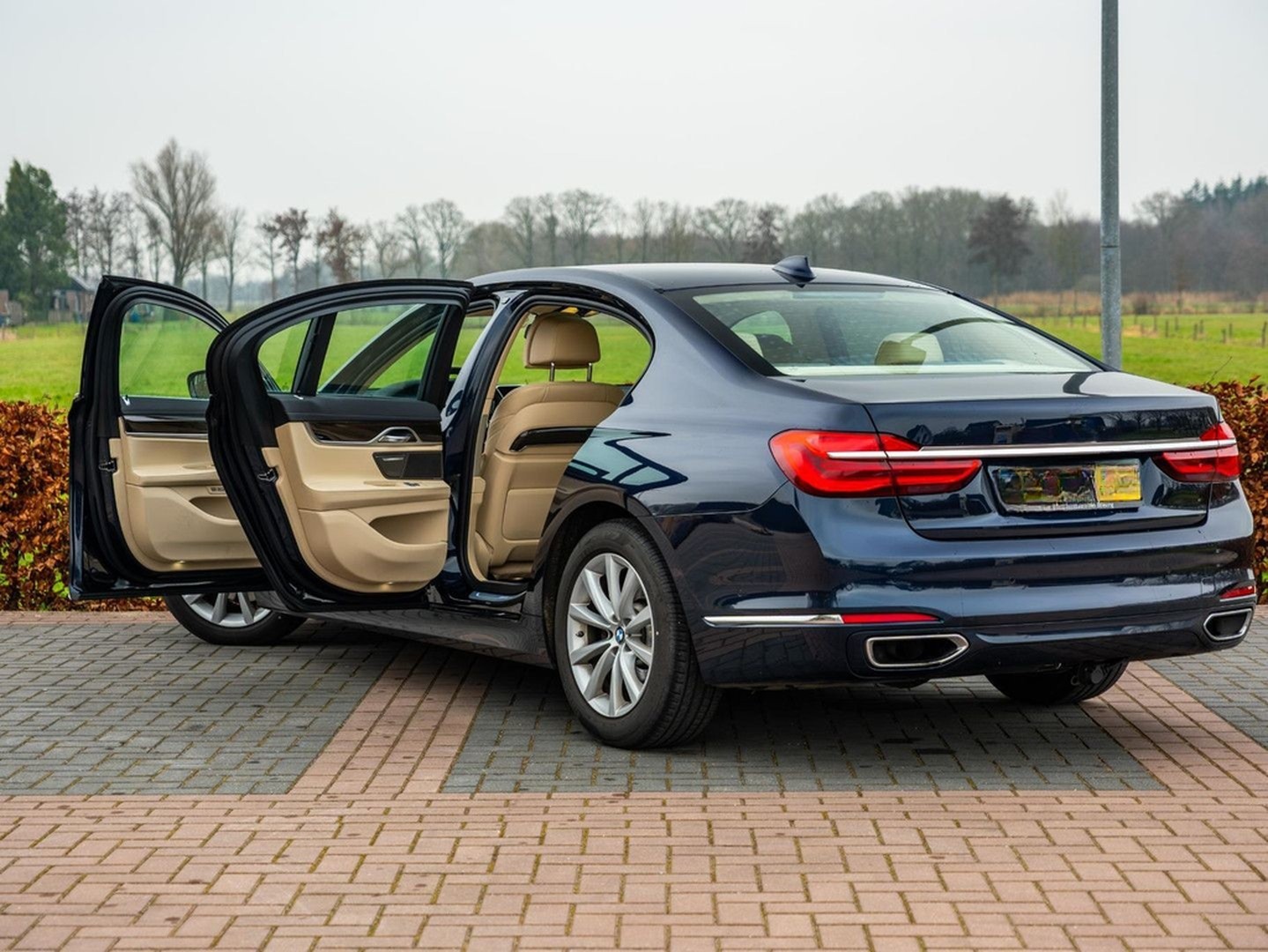 BMW 740 7-serie 740i High Executive | 56000 km | Sch foto 26