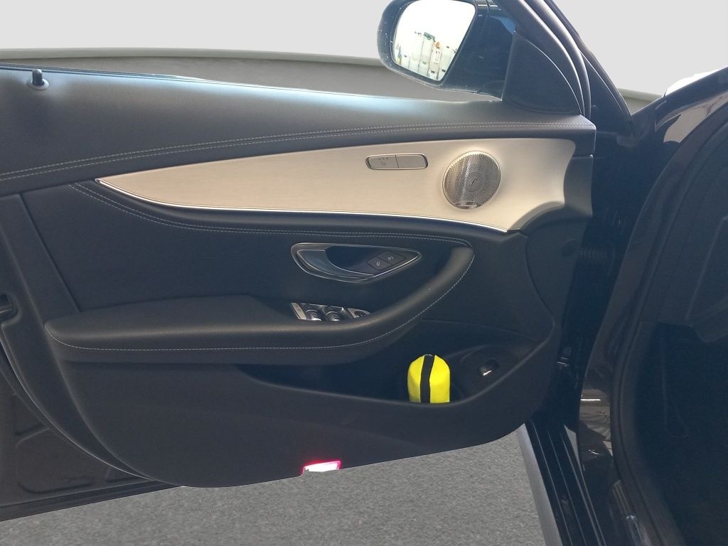 Mercedes-Benz E 400 d 4MATIC T-Modell AMG Line*Night Paket*360 foto 12
