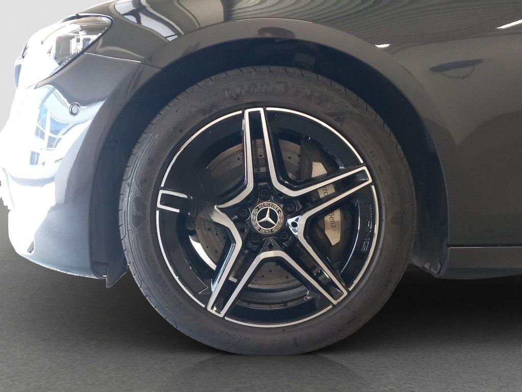 Mercedes-Benz E 400 d 4MATIC T-Modell AMG Line*Night Paket*360 foto 17