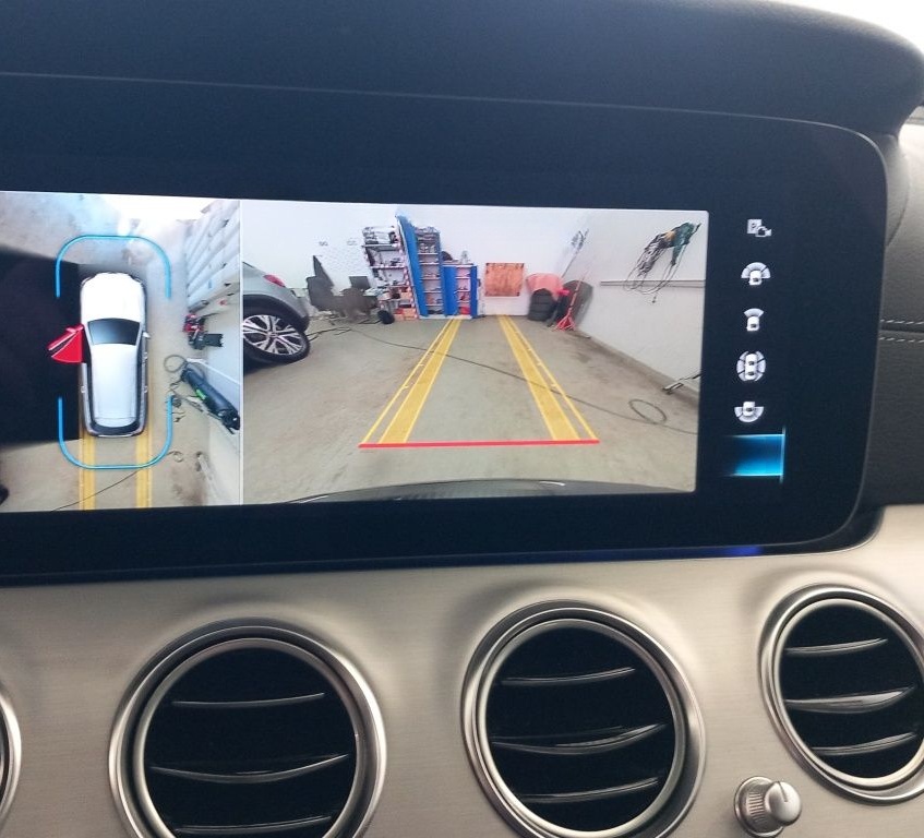 Mercedes-Benz E 400 d 4MATIC T-Modell AMG Line*Night Paket*360 foto 24