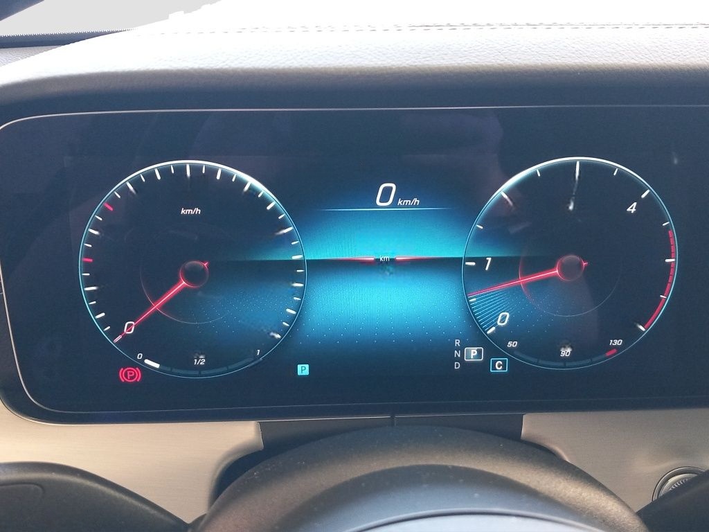 Mercedes-Benz E 400 d 4MATIC T-Modell AMG Line*Night Paket*360 foto 9