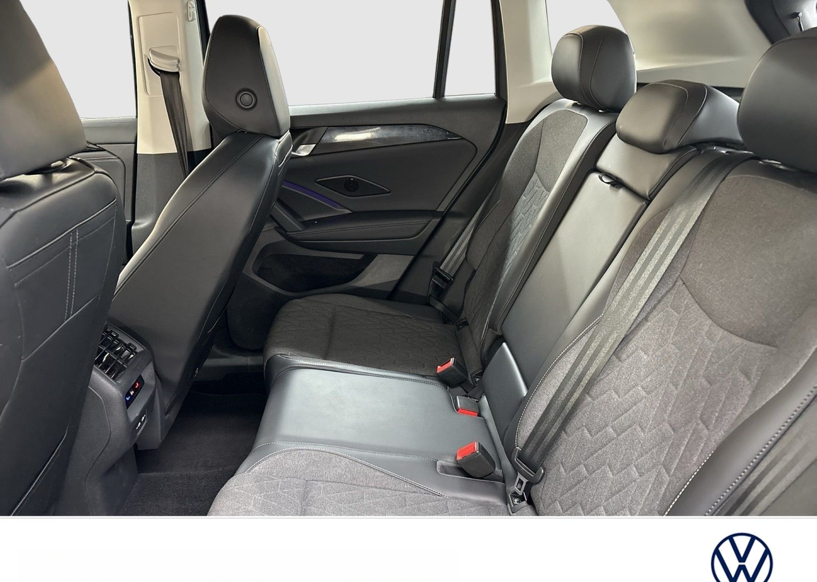 Volkswagen Tiguan 1.5 HYBRID LIFE AHK 360°CAM ACC NAVI foto 9