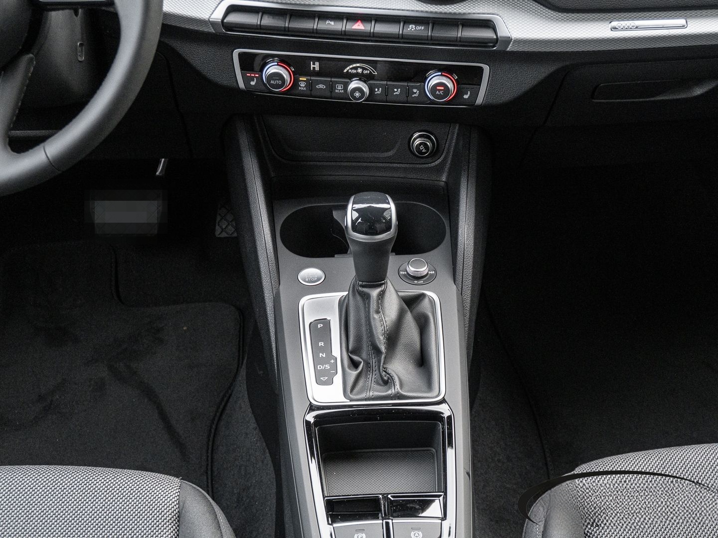 Audi Q2 35 TFSI S tronic S line SONOS Matrix ALLWETTE foto 14