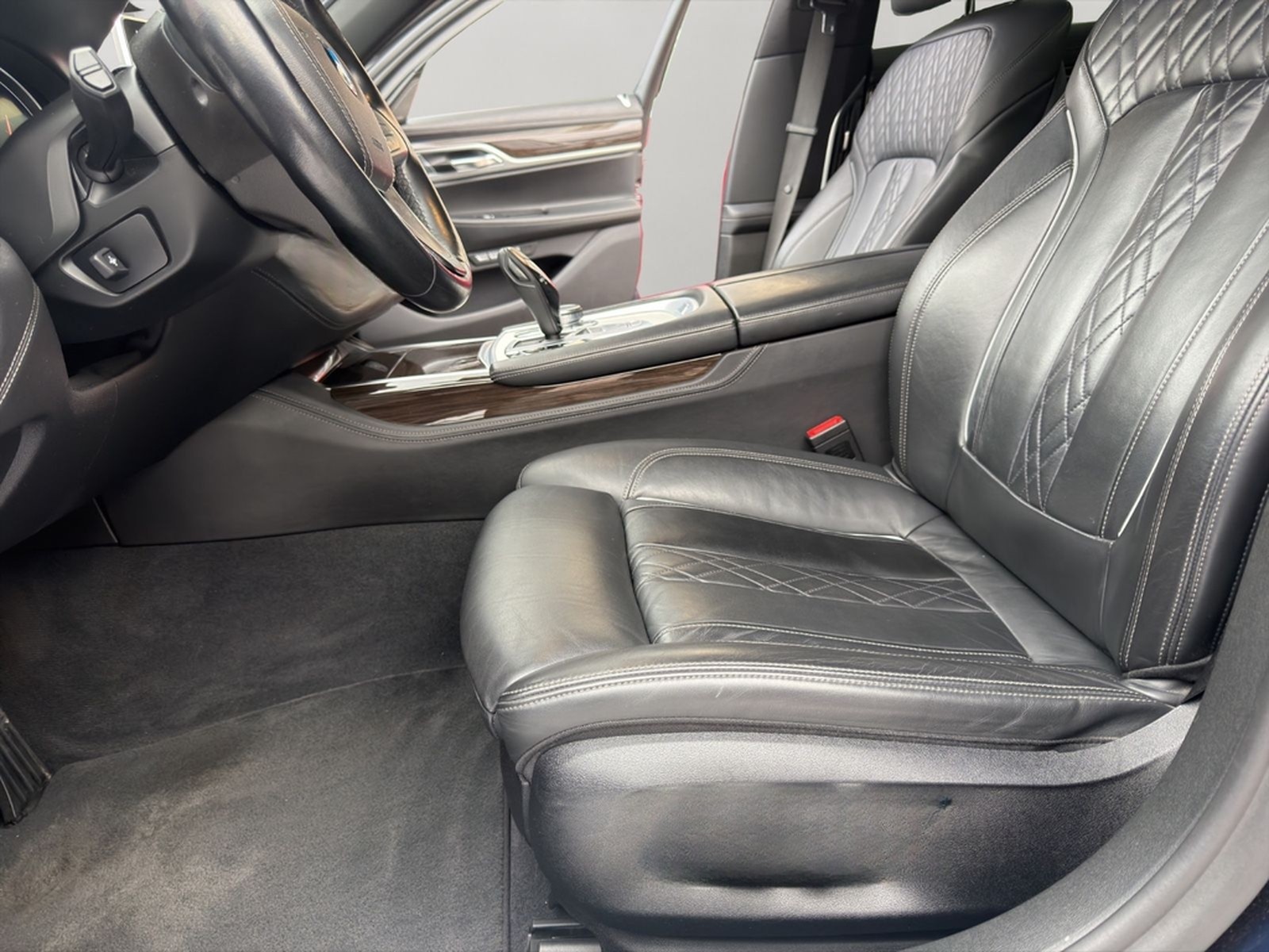 BMW 750i Massage Cam Sch Shz Navi foto 14