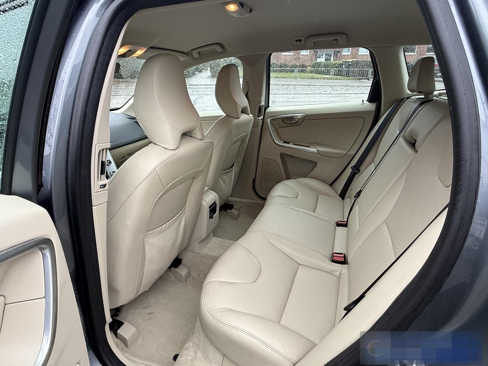 Volvo XC60 T5 Summum AWD Leder Navi Xenon Memory SHZ T foto 19