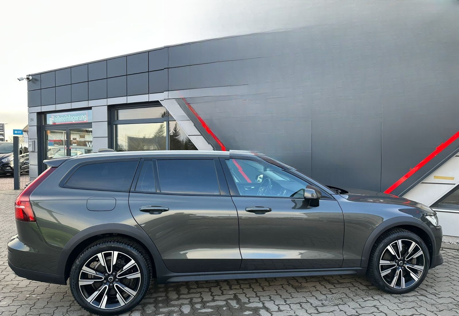 Volvo V60 Cross Country Pro AWD LED NAV KAMERA AHK foto 15