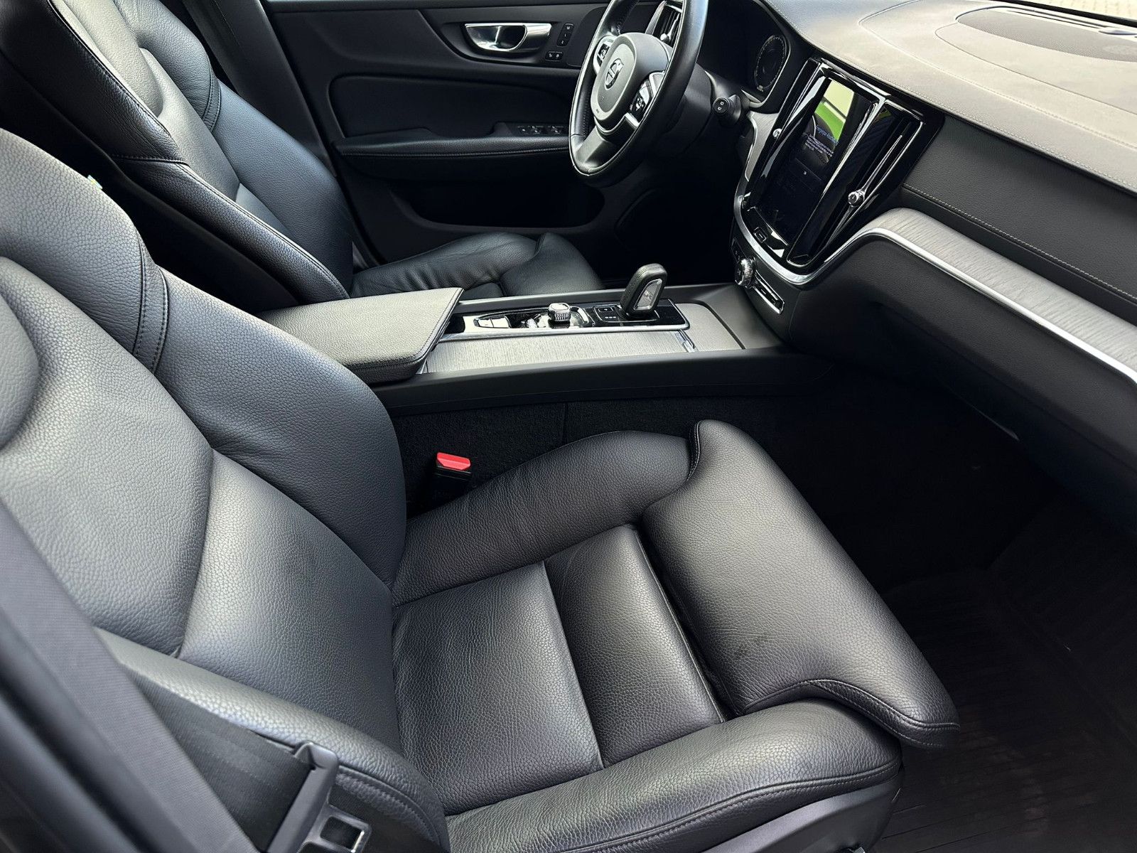 Volvo V60 Cross Country Pro AWD LED NAV KAMERA AHK foto 16