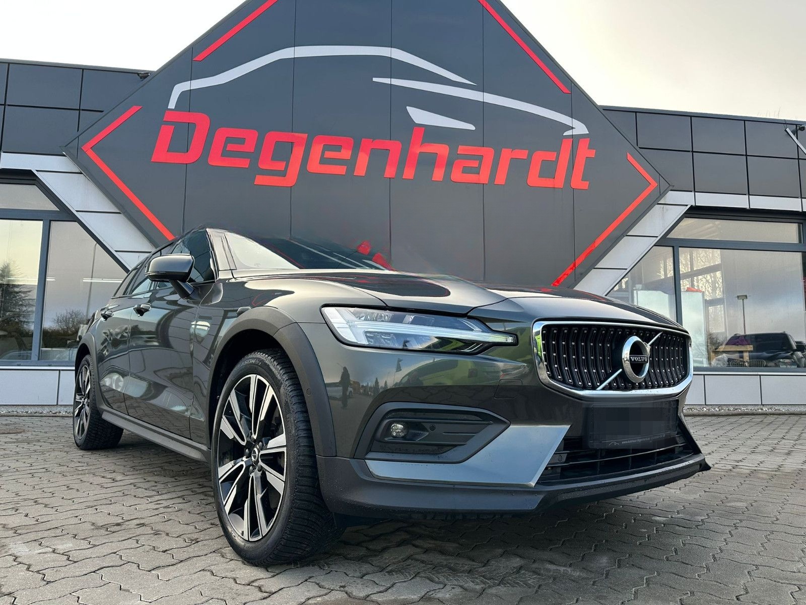 Volvo V60 Cross Country Pro AWD LED NAV KAMERA AHK foto 23