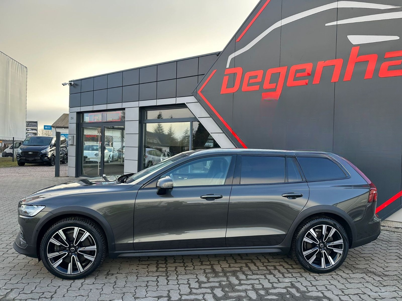 Volvo V60 Cross Country Pro AWD LED NAV KAMERA AHK foto 6