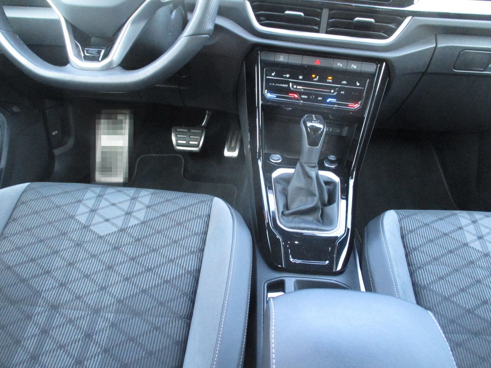Volkswagen T-Roc R-Line DSG KAM ACC AHK LED APP-Connect foto 19