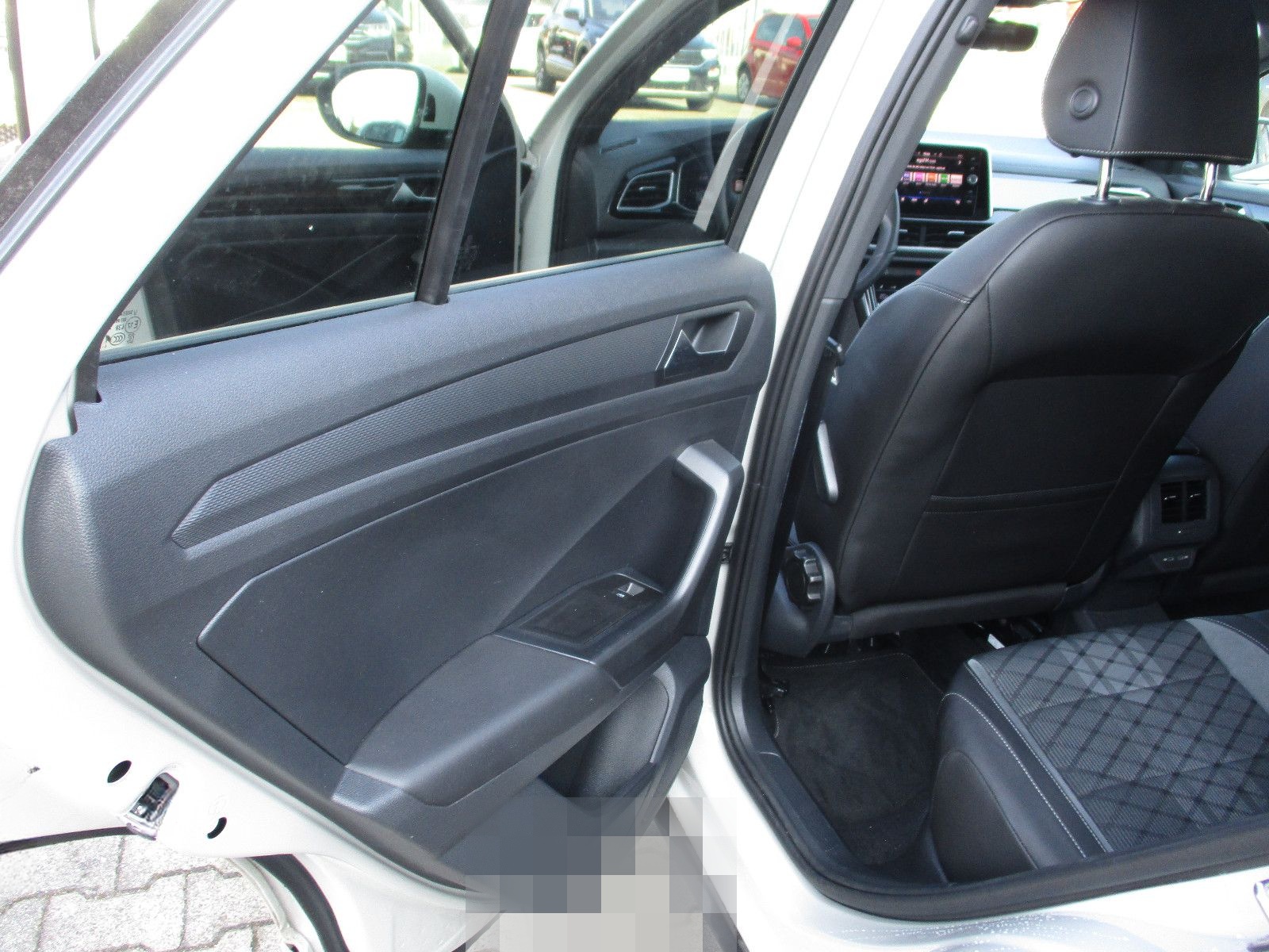 Volkswagen T-Roc R-Line DSG KAM ACC AHK LED APP-Connect foto 22