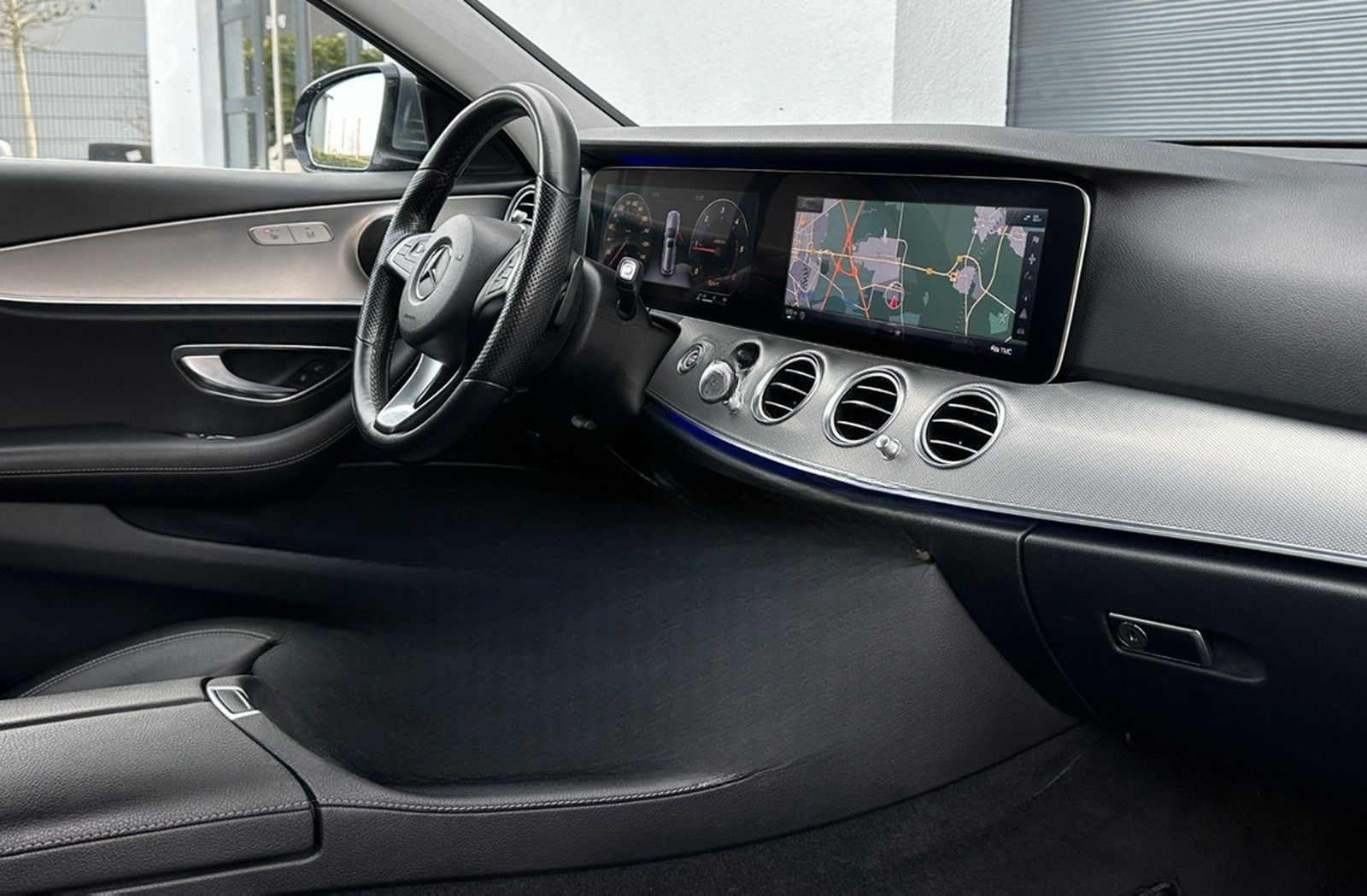 Mercedes-Benz E 220 d 9G*AMG-LINE*Ambiente*Wide*Kamera*AHK* foto 14