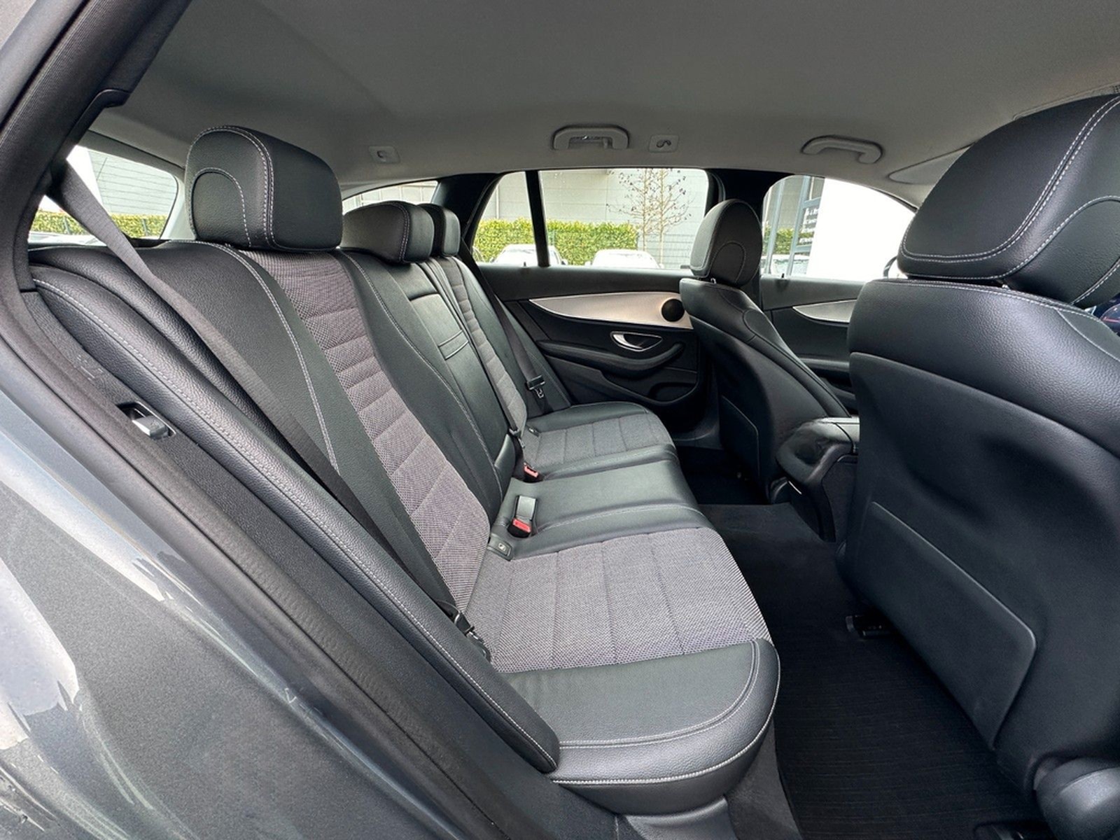 Mercedes-Benz E 220 d 9G*AMG-LINE*Ambiente*Wide*Kamera*AHK* foto 17
