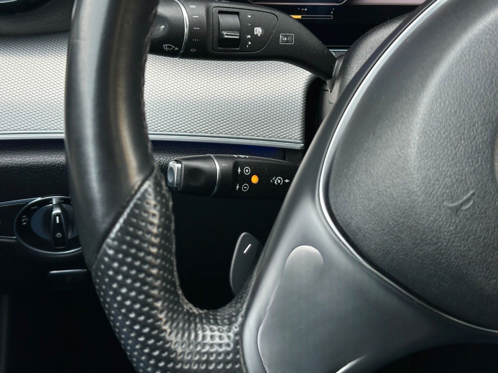 Mercedes-Benz E 220 d 9G*AMG-LINE*Ambiente*Wide*Kamera*AHK* foto 10