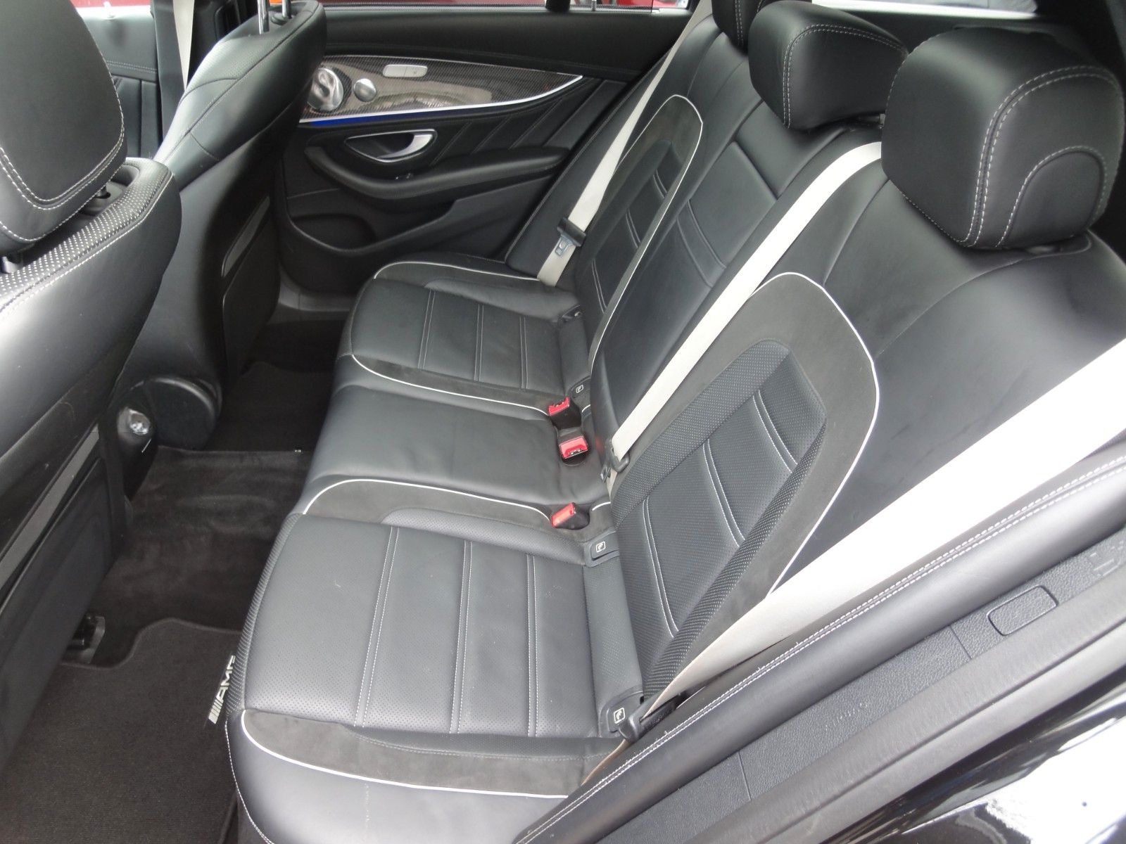 Mercedes-Benz E 63 S AMG 4MATIC+ T Carbon Burmester Pano Night foto 10